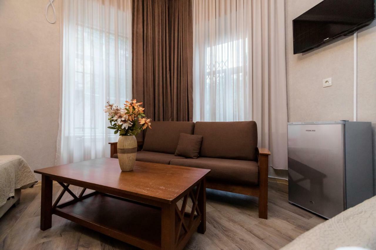 Star Hotel Тбілісі Екстер'єр фото